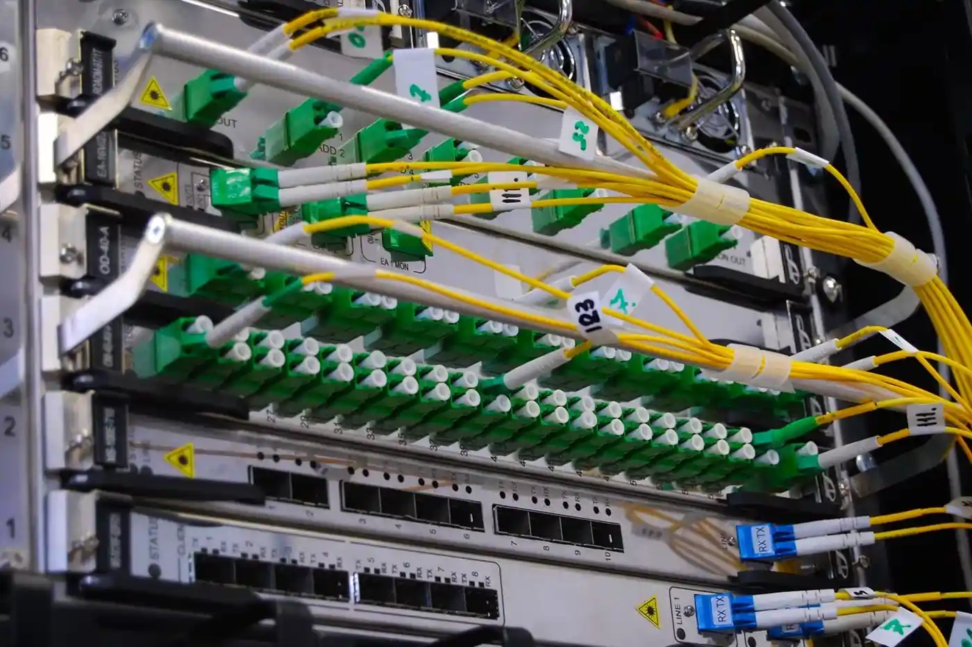 Site équipé en fibre et cuivre par DISPLEG 35